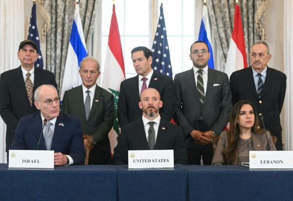 Signature de l'accord entre Israël, le Liban et les Etats-Unis lors d'une cérémonie au département d'Etat à Washington, le 26 juin 2026