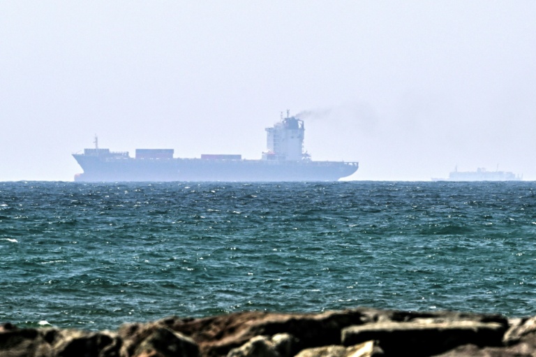 Des navires au large de Sharjah aux Emirats arabes unis le 21 mai 2026
