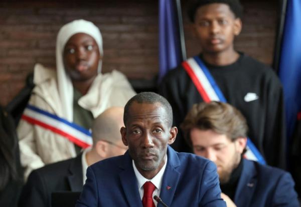 Le maire LFI de Saint-Denis, Bally Bagayoko, lors du conseil municipal, le 21 mars 2026 à Saint-Denis, en Seine-Saint-Denis
