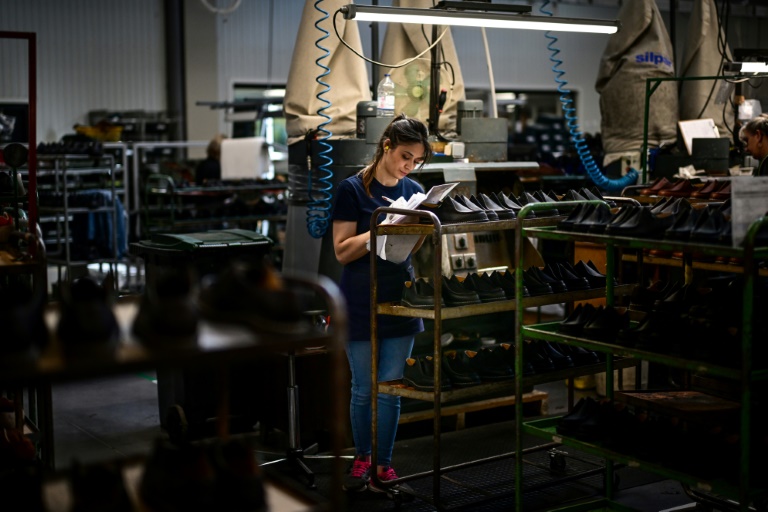 Dans l'usine Paraboot de Saint-Jean-de-Moirans, le 27 mai 2025