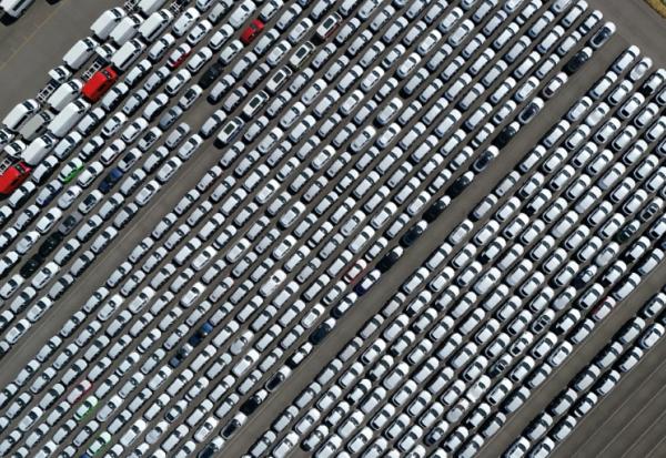 Les appels se multiplient dans l'UE pour assouplir l'interdiction de vendre des voitures neuves à moteur thermique à partir de 2035