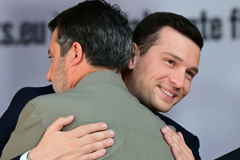Jordan Bardella et Matteo Salvini, à Milan, le 18 avril 2026