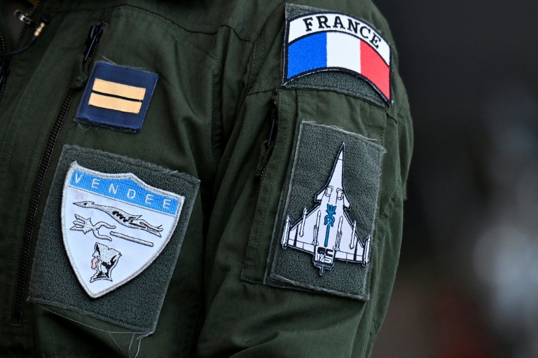 Le Parlement est appelé à approuver une loi faisant monter à 436 milliards d'euros l'investissement nécessaire pour les Armées d'ici 2030, trajectoire ambitieuse qui interroge certains sur son financement, et qui sera percutée par la présidentielle