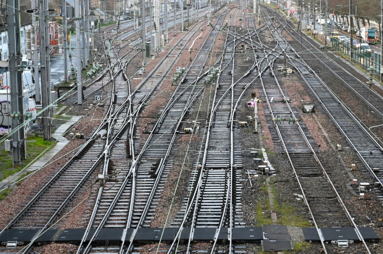 La canicule a obligé la SNCF à supprimer près de 10% de ses trains