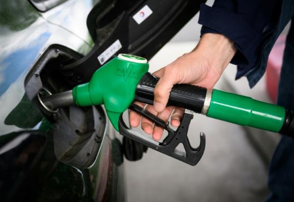 Carburant: le gouvernement appelle les distributeurs à baisser les prix