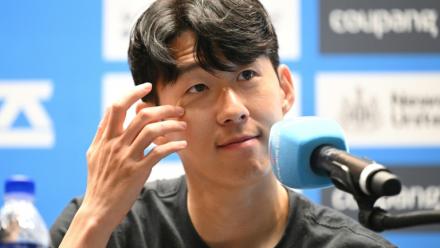 L'ancien joueur sud-coréen de Tottenham Son Heung-min lors d'une conférence de presse à Séoul le 2 août 2025