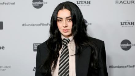 Charli XCX à la première du film "The Moment" au festival du film de Sundance 2026 le 23 janvier 2026 à Park City, Utah