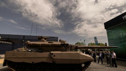 Capint, le char de transition de KNDS présenté au salon de défense Eurosatory à Villepinte, près de Paris, le 15 juin 2026