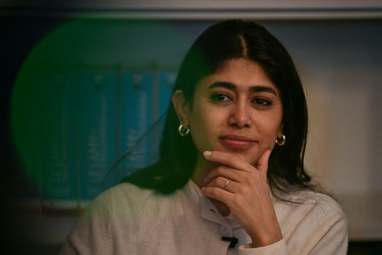 L'eurodéputée Rima Hassan (La France insoumise) en conférence de presse, le 3 avril 2026 à Paris