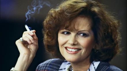 Photo prise le 17 mars 1987 à Paris de l'actrice italienne Claudia Cardinale, lors de la présentation du film « La Storia » du réalisateur italien Luigi Comencini