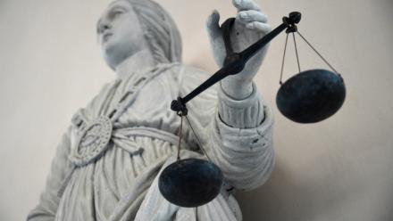 Trente-et-un an d'attente, 30 ans de prison requis: la peine maximale a été demandée jeudi contre Pascal Lafolie, jugé devant la cour d'assises de l'Aisne pour le meurtre en 1994 de Nadège Desnoix, lycéenne tuée à coups de couteau