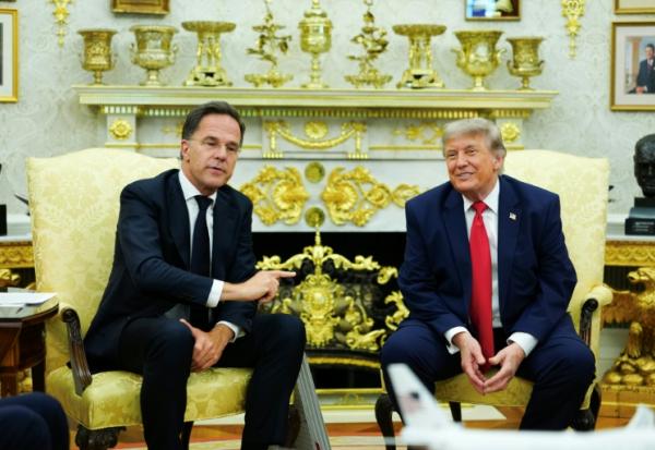 Le secrétaire général de l'Otan Mark Rutte et le président américain Donald Trump à la Maison Blanche le 24 juin 2026