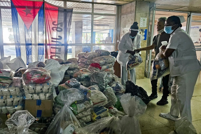 L'aide apportée à Cuba par la flottille Nuestra America en provenance du Mexique est réceptionnée l'hôpital de cardio-pédiatrie William Soler de La Havane, le 25 mars 2026