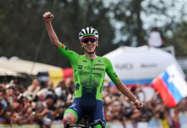 Le Slovène Tadej Pogacar, à nouveau sacré champion du monde, le 28 septembre 2025 à Kigali au Rwanda
