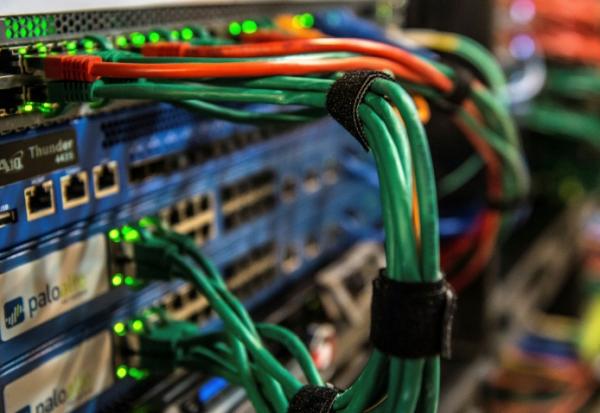 Une vague de cyberattaques, sans lien entre elles, occupe en ce moment la justice parisienne, avec de très jeunes suspects dans le piratage