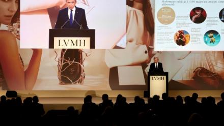 Bernard Arnault lors d'une assemblée générale des actionnaires du groupe LVMH, à Paris le 17 avril 2025 