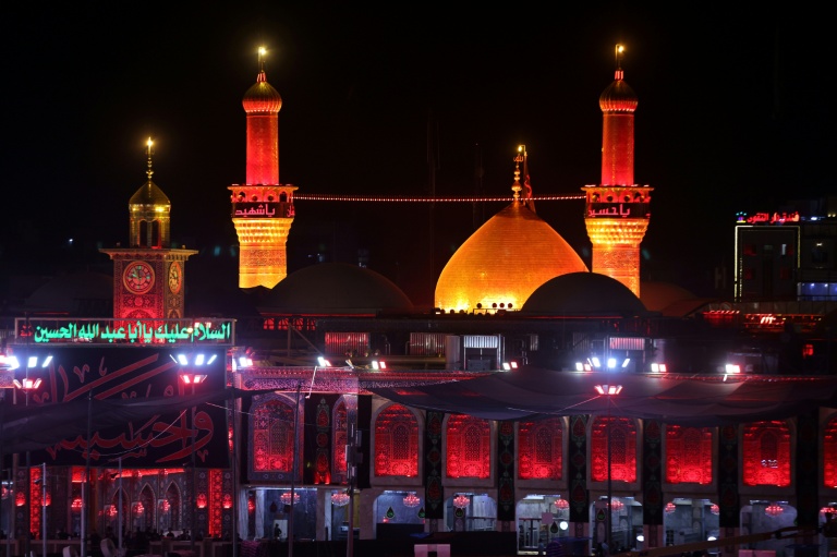 Une vue du mausolée de l'imam Hussein à la veille du cortège funèbre du guide suprême iranien défunt Ali Khamenei dans la ville sainte de Kerbala, en Irak, le 7 juillet 2026
