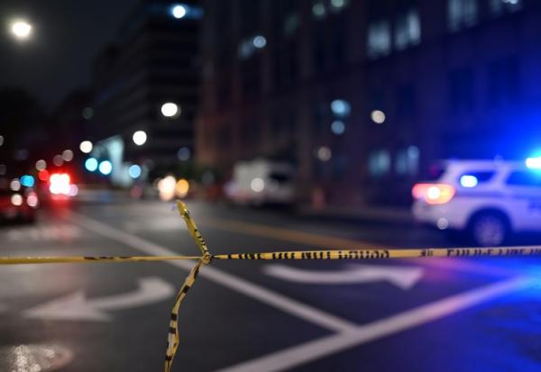 Devant le Musée juif de Washington (États-Unis) après la fusillade qui a fait deux morts le 21 mai 2025