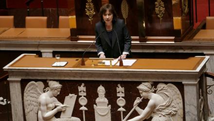Laurence Rossignol, alors ministre des Familles, de l'Enfance et des Droits des femmes lors du débat parlementaire sur la loi  contre la prostitution à l'Assemblée nationale à Paris, le 6 avril 2016 