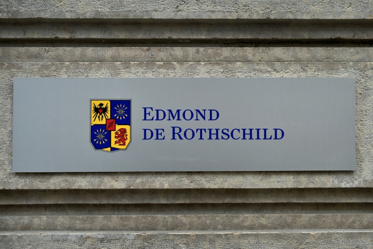 Logo de la banque Edmond de Rothschild à son siège de Genève, le 8 mars 2016