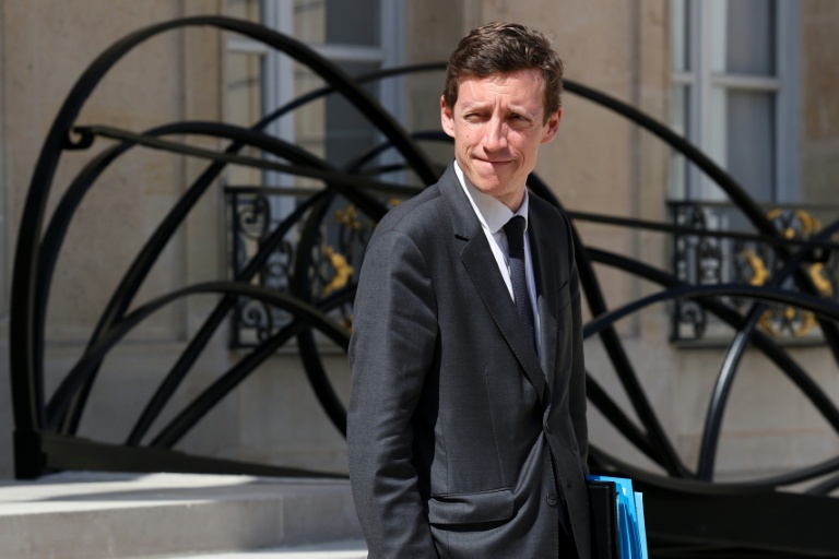 Le ministre de l'Education, Edouard Geffray, quitte le palais de l'Elysée, à Paris, le 24 juin 2026