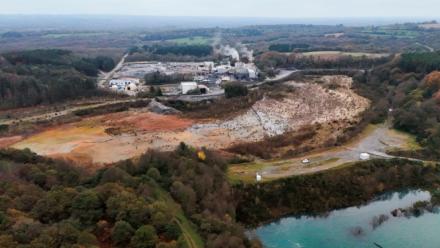 Vue aérienne du site de Glomel (Côte d'Armor) exploité par la multinationale française Imerys, le 5 novembre 2024