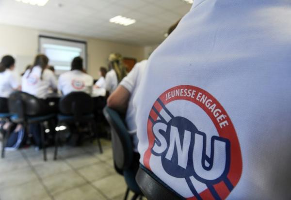 Des jeunes du Service National Universel (SNU) à la base aérienne 116 de Luxeuil-Saint Sauveur, le 24 juin 2019 en Haute-Saône