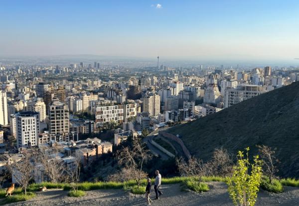 La ville de Téhéran vue depuis le parc Pardisan, le 22 avril 2026 en Iran 