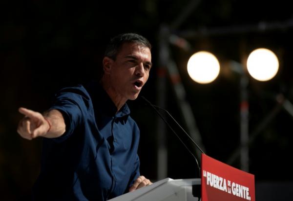 Le Premier ministre espagnol Pedro Sánchez lors d'un meeting de campagne, le 10 octobre 2026 à Dos Hermanas, près de Séville  