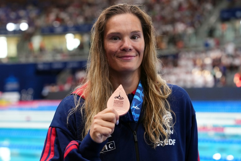 La Française Pauline Mahieu, médaillée de bronze en 200 m dos, aux Championnats d'Europe, le 11 août 2026 à Saint-Denis