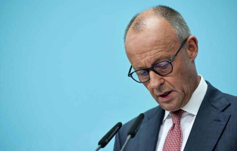 Le chancelier allemand et chef de l'Union chrétienne-démocrate (CDU), Friedrich Merz, lors d'une conférence de presse, au lendemain des élections régionales à Berlin et au Mecklembourg-Poméranie-Occidentale, le 21 septembre 2026