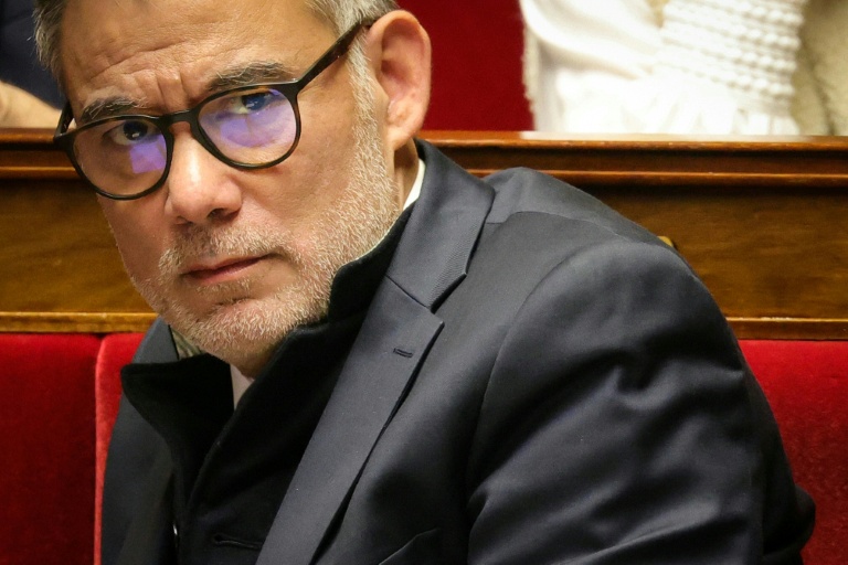 Le patron des socialistes Olivier Faure lors des débtas sur le budget à l'Assemblée nationale, le 24 octobre 2025 à Paris