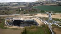 Vue aérienne du chantier de construction de l'autoroute A69 à Puylaurens, le 11 novembre 2025 dans le Tarn