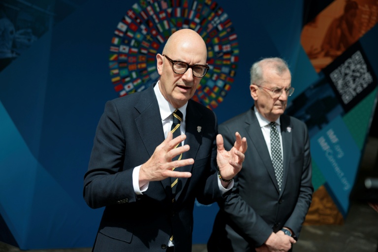 Le ministre de l'Economie Roland Lescure et le gouverneur de la Banque de France François Villeroy de Galhau, à Washington, le 16 avril 2026, pour les réunions de printemps du FMI et de la Banque mondiale 