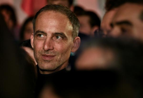 Raphaël Glucksmann à Paris le 14 janvier 2026