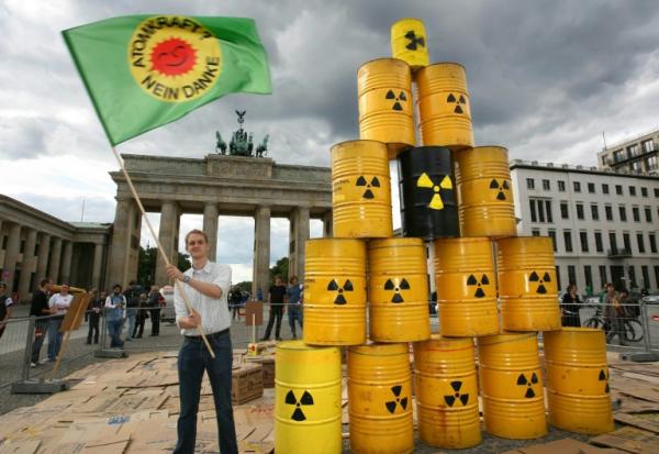 Action de Greenpeace contre l'énergie nucléaire, à Berlin, le 3 septembre 2010
