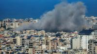 Panaches de fumée au-dessus de la banlieue sud de Beyrouth après des frappes israéliennes, le 30 mars 2026
