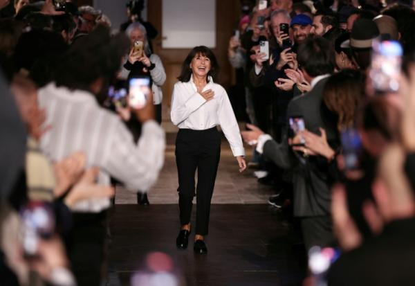 La styliste française Véronique Nichanian lors de son dernier défilé pour Hermès, le 24 janvier 2026, à Paris