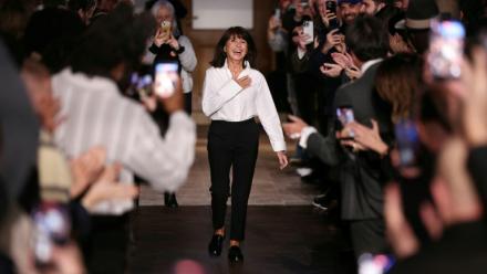 La styliste française Véronique Nichanian lors de son dernier défilé pour Hermès, le 24 janvier 2026, à Paris