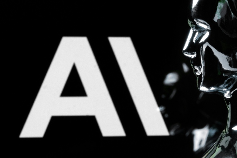 Le logo de l'entreprise américaine Anthropic, qui produit le modèle d'intelligence artificielle Claude, le 13 février 2026 à Paris 