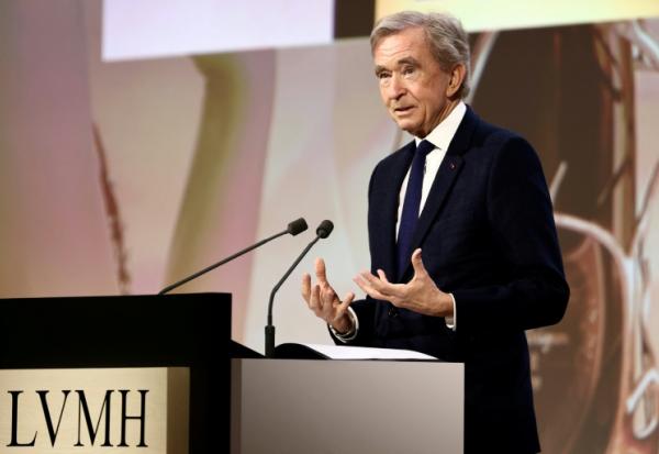 Bernard Arnault, PDG de LVMH, présentant les résultats du groupe à l'assemblée générale des actionnaires à Paris le 17 avril 2025;