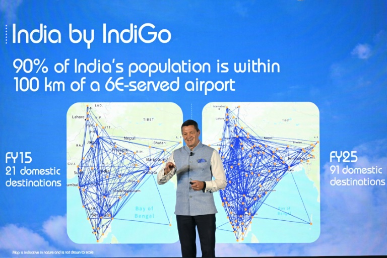 Le PDG d'IndiGo, Pieter Elbers, lors d'une conférence de presse à New Delhi, le 30 mai 2025