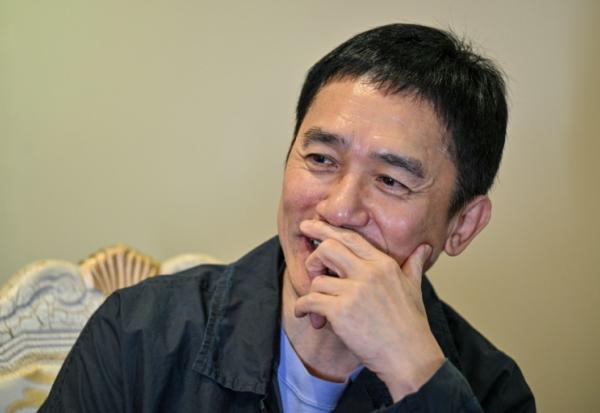 L’acteur hongkongais Tony Leung Chiu-wai s’exprime lors d’une interview avec l’AFP au 28e Festival international du film de Shanghai, à Shanghai, le 19 juin 2026