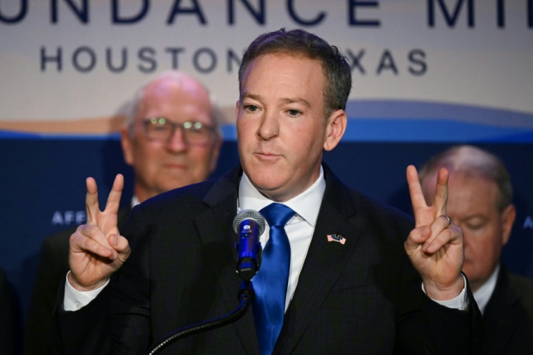 Le patron de l'Agence de protection de l'environnement (EPA), Lee Zeldin, lors d'une conférence de presse à Houston au Texas, le 14 septembre 2026