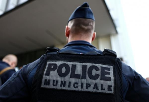 La dotation des policiers municipaux en armes à feu, une demande des agents eux-mêmes, fait de moins en moins débat