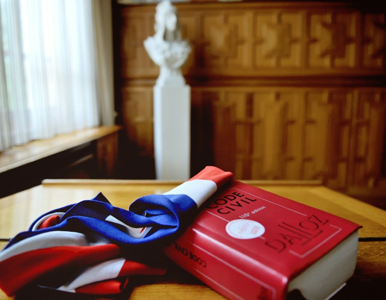 Un exemplaire du code civil à la mairie de Lille, le 5 novembre 2012  