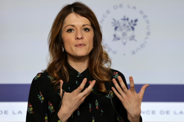 La porte-parole du gouvernement Maud Bregeon lors d'une conférence de presse à Paris, le 25 mars 2026