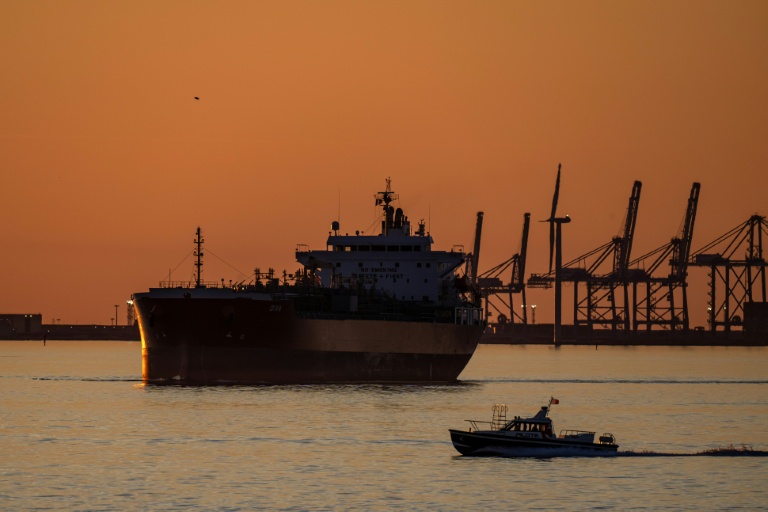 Un pétrolier ancré dans le Grand Port Maritime de Marseille-Fos, le 17 mars 2026 dans les Bouches-du-Rhône