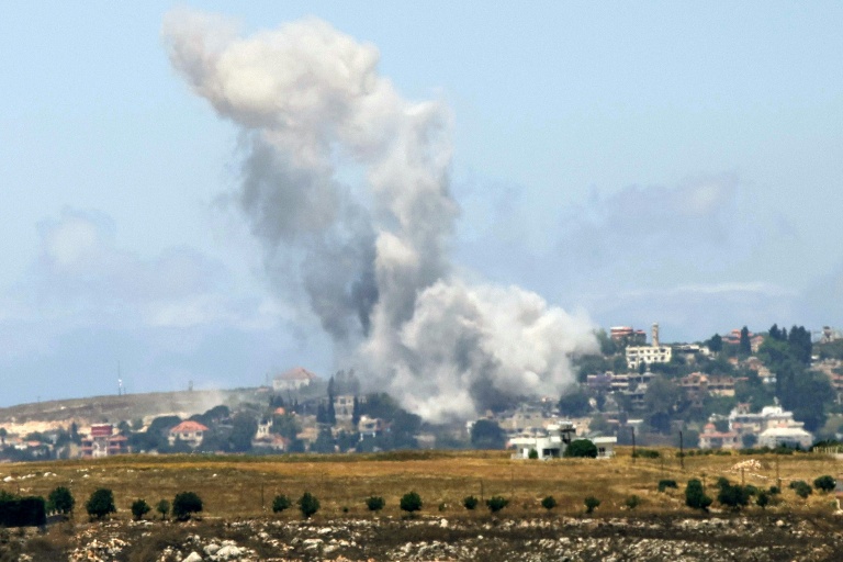 Bombardement israélien près du village de Mayfadoun, dans le sud du Liban, le 6 juin 2026