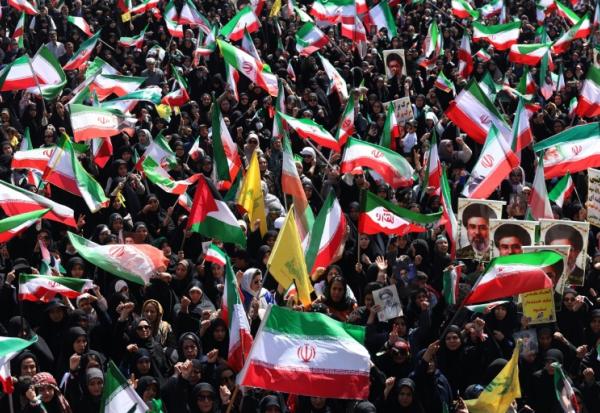 Des Iraniennes se rassemblent à Téhéran, le 17 avril 2026 à Téhéran, en hommage aux femmes tuées pendant la guerre